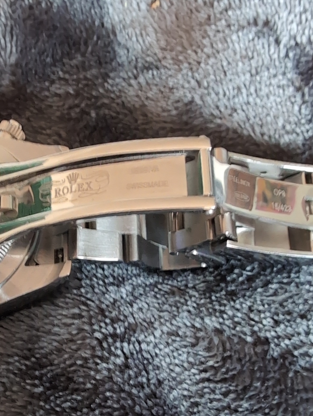 Rolex Silver Bracelet Watch with Black Dial ( Refurbished ) - Picture 5 of 12